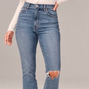 Abercrombie Curve Love Ultra High Rise Slim Straight Jean